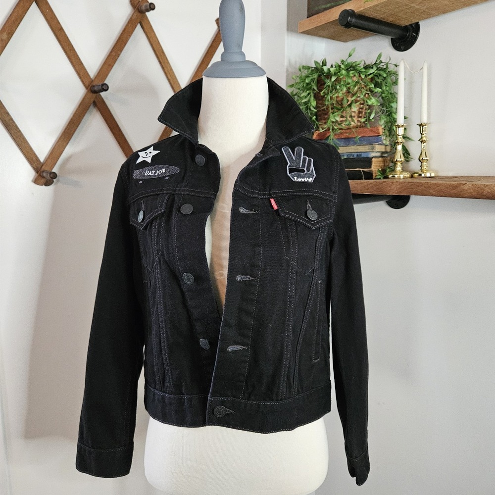Levi Kids Denim Jacket Small 8/10 Patches Good Jeans Day Job Give Earth A Chance